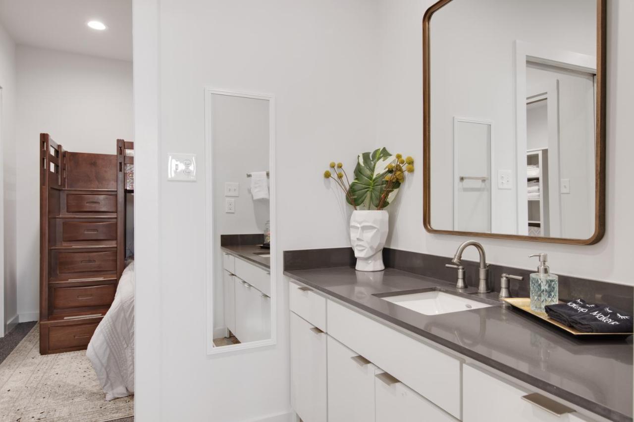 The Cypress Flats Apartment Lafayette Bagian luar foto